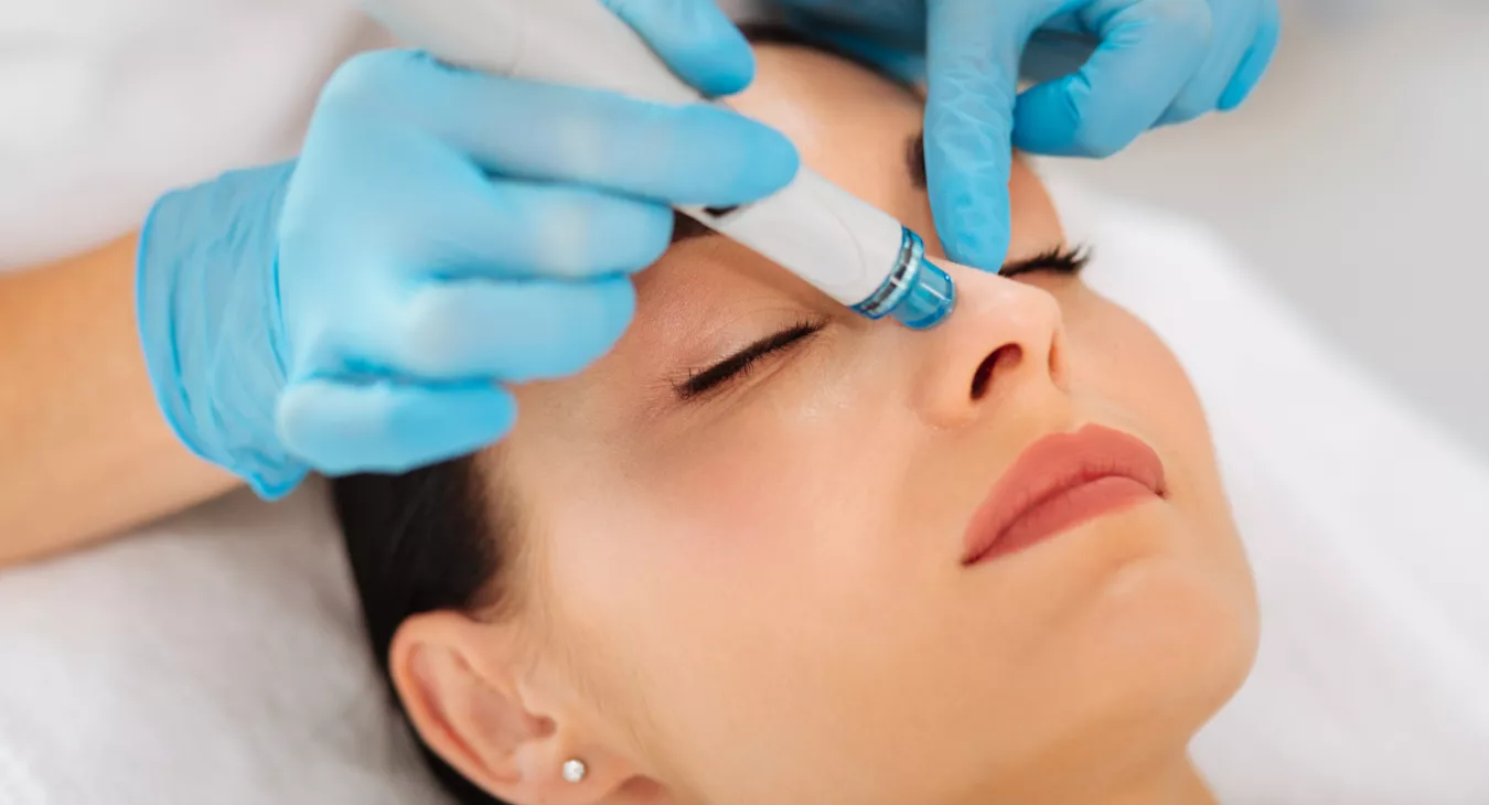 Le soin hydrafacial